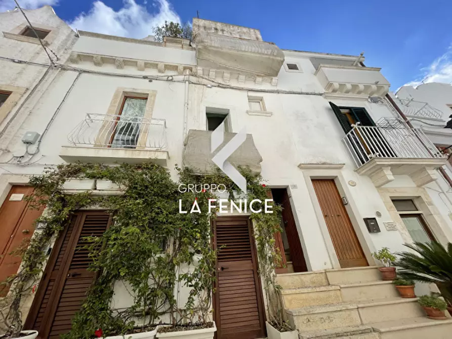 Immagine 3 di Casa indipendente in vendita  in Via G. Garibaldi a Locorotondo