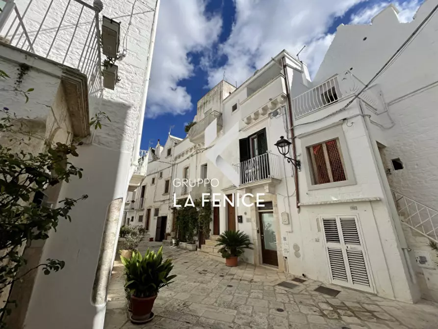 Immagine 5 di Casa indipendente in vendita  in Via G. Garibaldi a Locorotondo