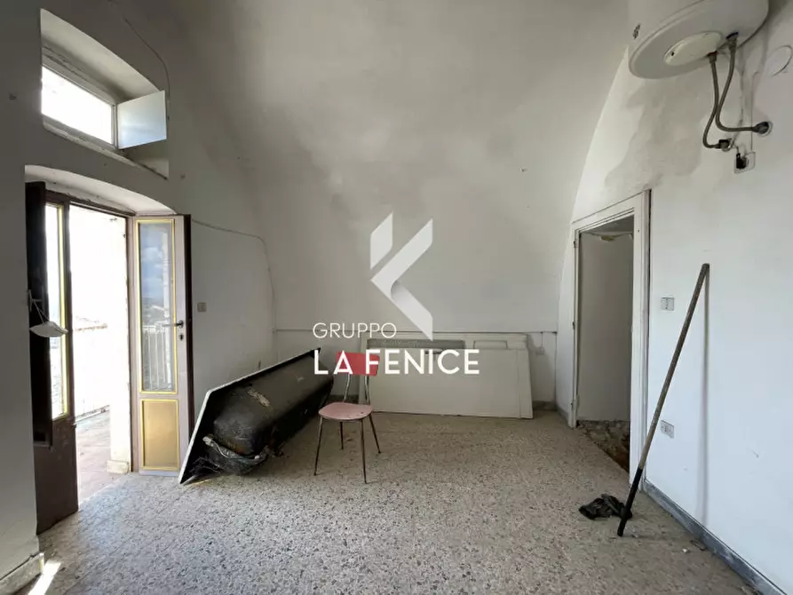 Immagine 17 di Casa indipendente in vendita  in Via G. Garibaldi a Locorotondo