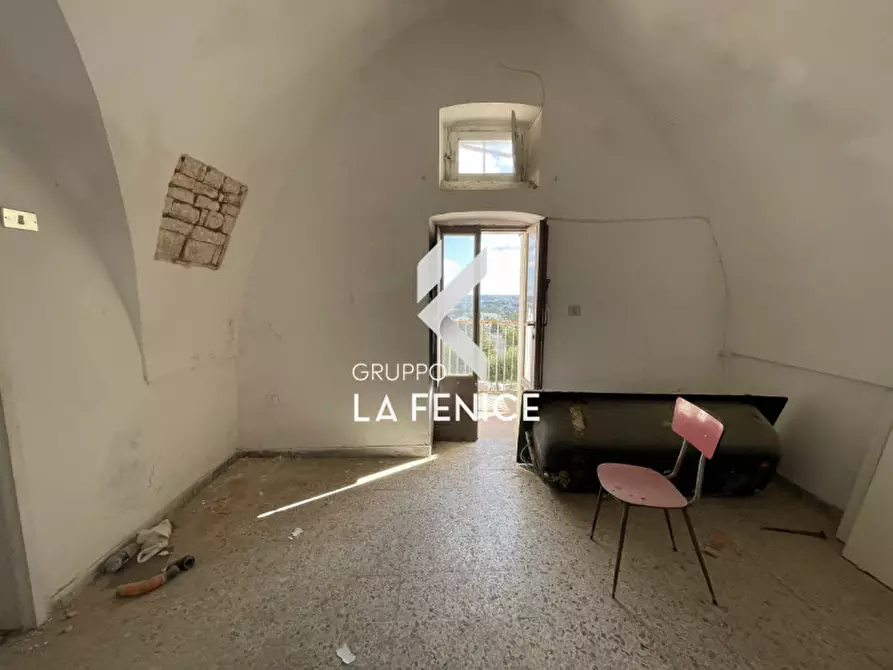 Immagine 20 di Casa indipendente in vendita  in Via G. Garibaldi a Locorotondo