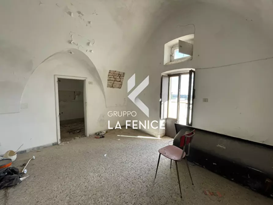 Immagine 20 di Casa indipendente in vendita  in Via G. Garibaldi a Locorotondo