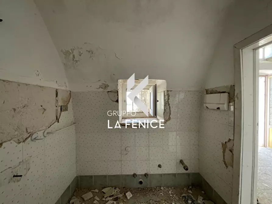 Immagine 26 di Casa indipendente in vendita  in Via G. Garibaldi a Locorotondo