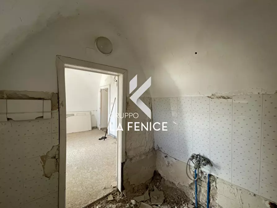 Immagine 29 di Casa indipendente in vendita  in Via G. Garibaldi a Locorotondo