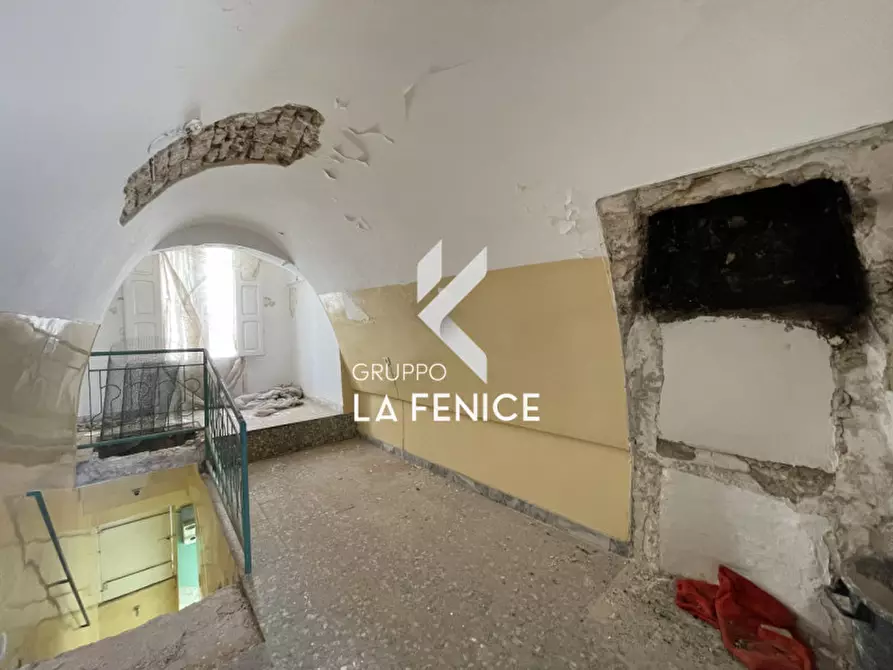 Immagine 31 di Casa indipendente in vendita  in Via G. Garibaldi a Locorotondo