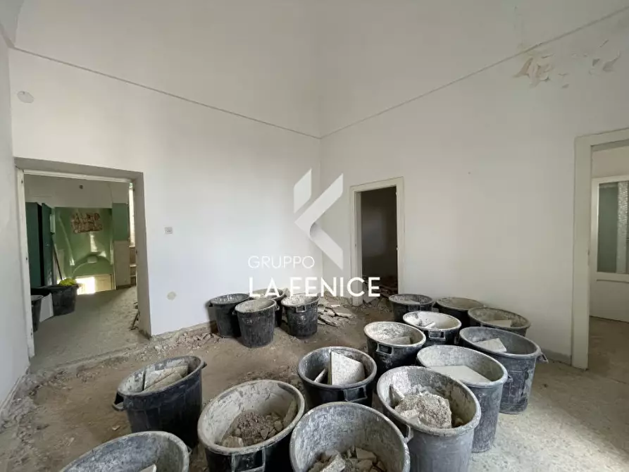 Immagine 38 di Casa indipendente in vendita  in Via G. Garibaldi a Locorotondo