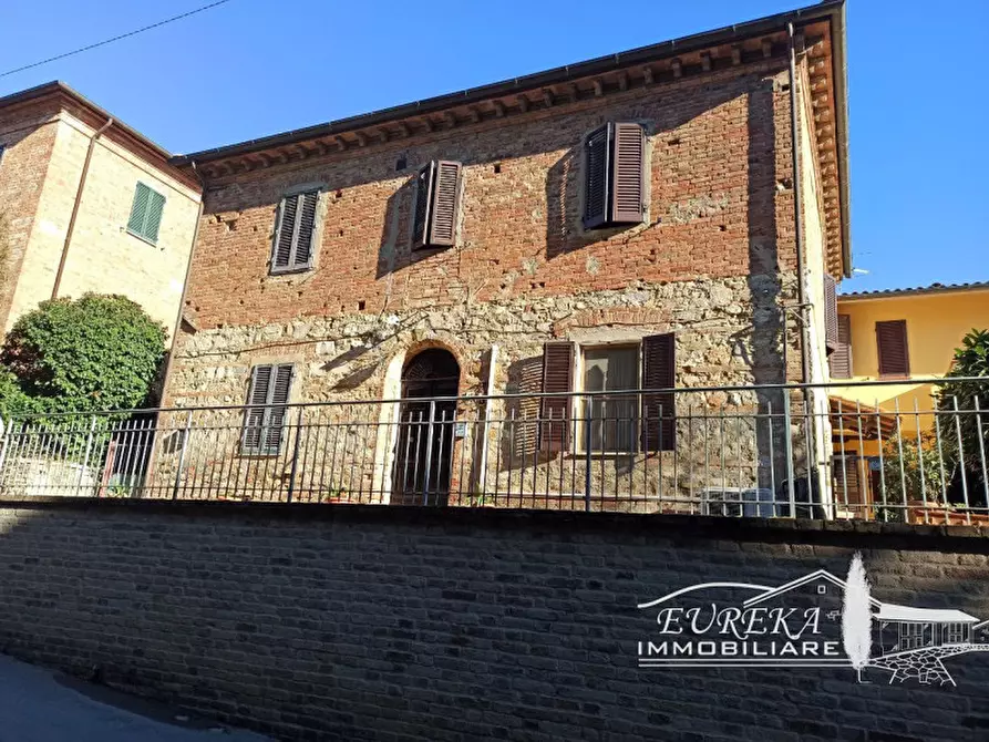 Immagine 2 di Villetta a schiera in vendita  in via indipendenza a Castiglione Del Lago