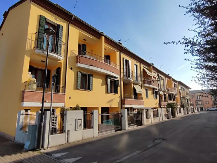 Immagine 1 di Villetta a schiera in vendita  in via toscana a Martellago