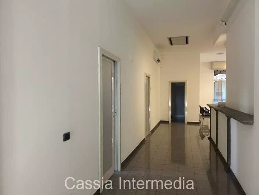 Immagine 9 di Negozio in vendita  in Via Petrarca a Civita Castellana