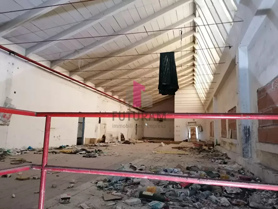 Immagine 16 di Capannone industriale in vendita  a Vicenza