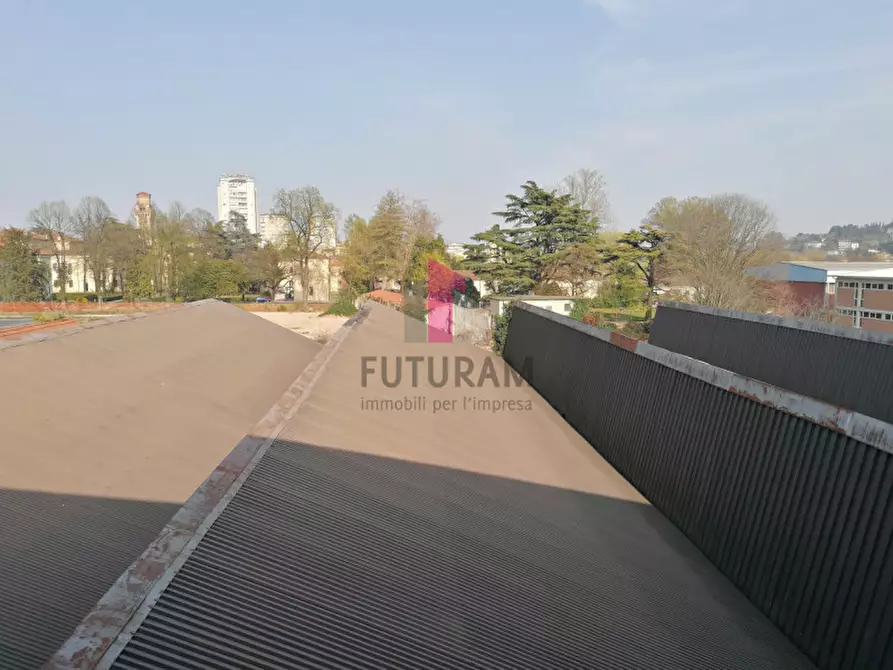 Immagine 20 di Capannone industriale in vendita  a Vicenza