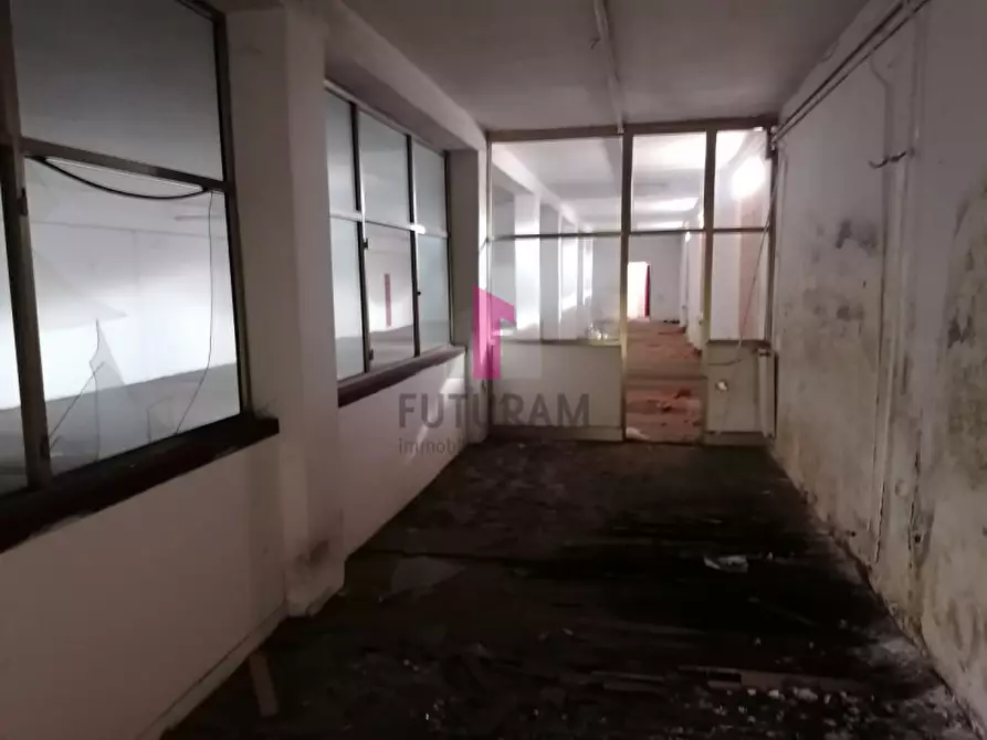 Immagine 22 di Capannone industriale in vendita  a Vicenza