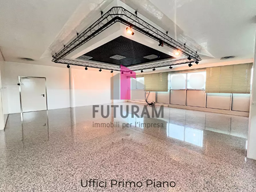 Immagine 20 di Capannone industriale in affitto  in Via dell'Industria,8 a Dueville