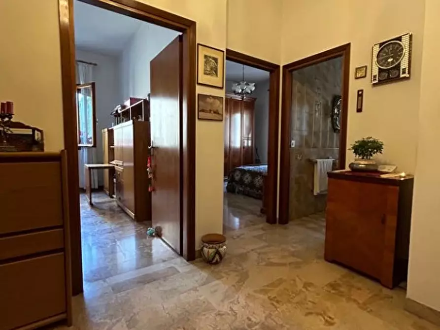 Immagine 1 di Appartamento in vendita  in VIA PIRANESI a Venezia