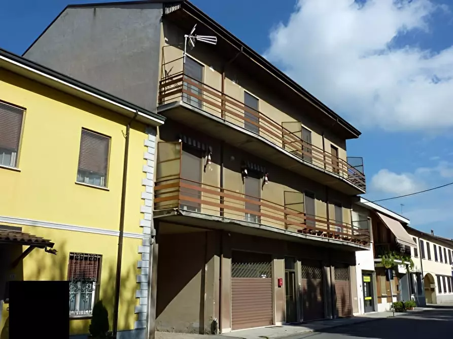 Immagine 1 di Appartamento in vendita  in Via Umberto I  N.22 a Cervesina