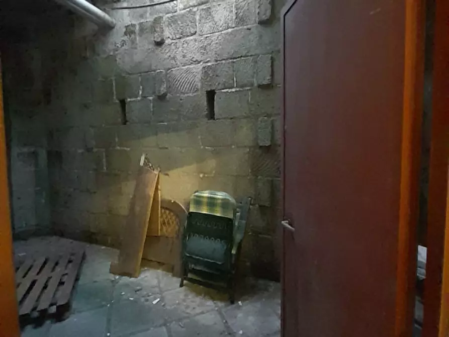 Immagine 8 di Posto auto in vendita  in VIA PROCIDA a Pomezia