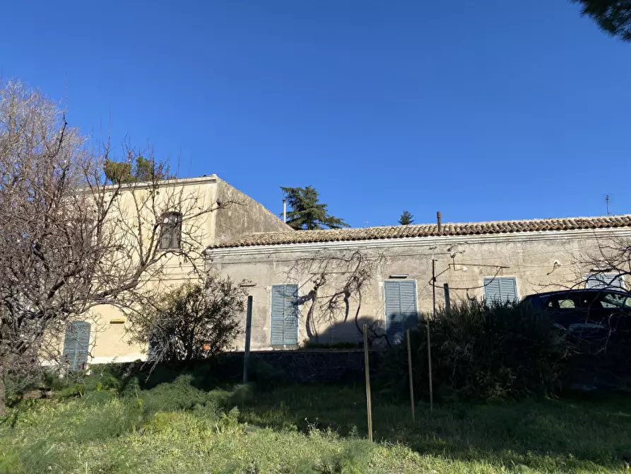 Immagine 1 di Rustico / casale in vendita  in Via Paternò 269 a Ragalna