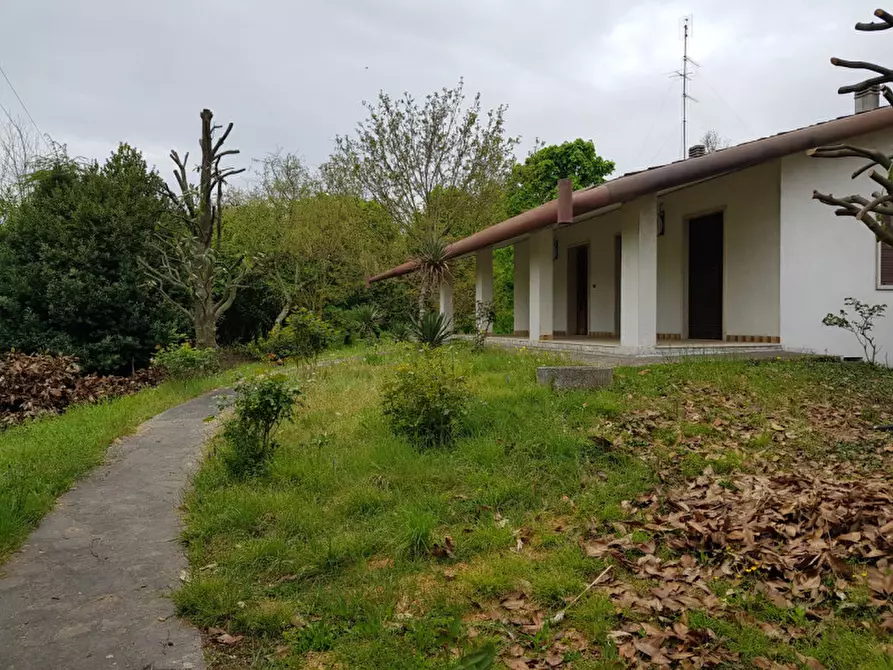Immagine 1 di Casa indipendente in vendita  in VIA ROMA a Salzano