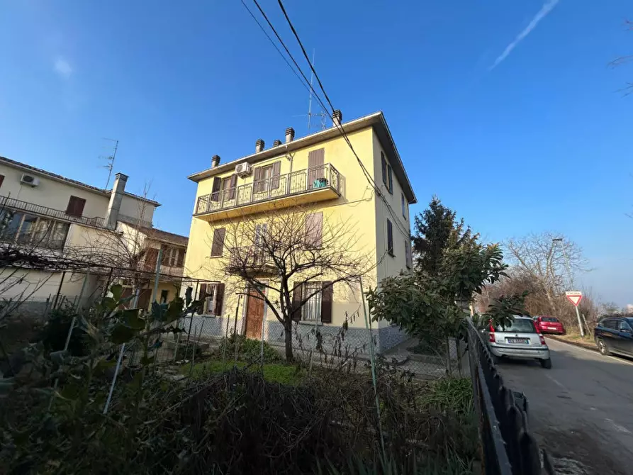 Immagine 1 di Appartamento in vendita  in Via Naviglia a Parma
