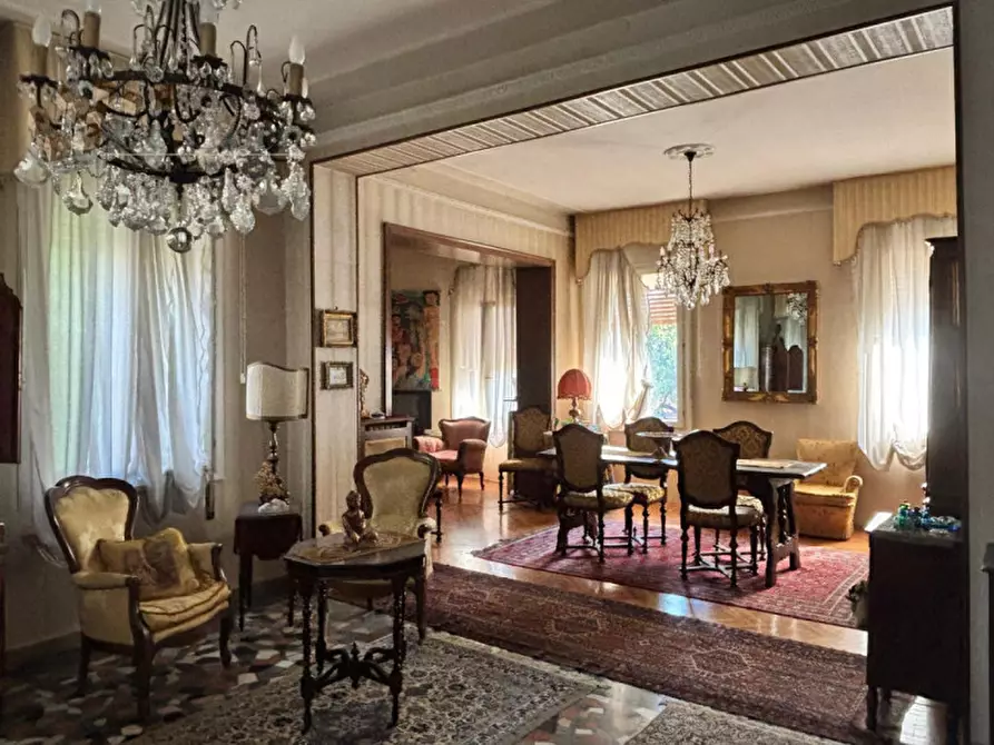 Immagine 4 di Villa in vendita  a Lonigo