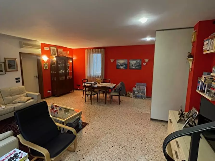 Immagine 4 di Casa indipendente in vendita  a Santa Giustina In Colle