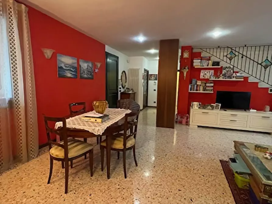 Immagine 6 di Casa indipendente in vendita  a Santa Giustina In Colle