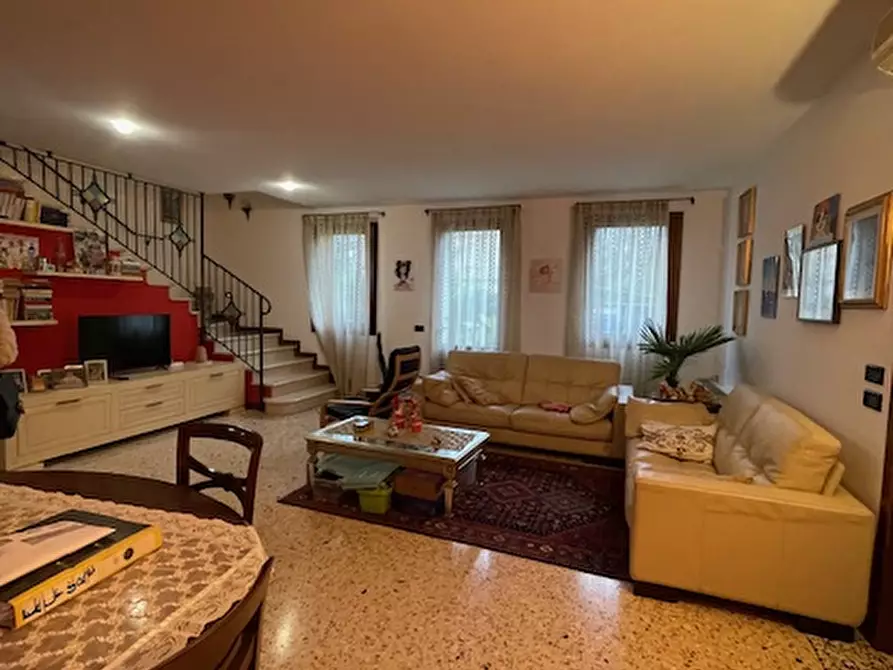 Immagine 8 di Casa indipendente in vendita  a Santa Giustina In Colle