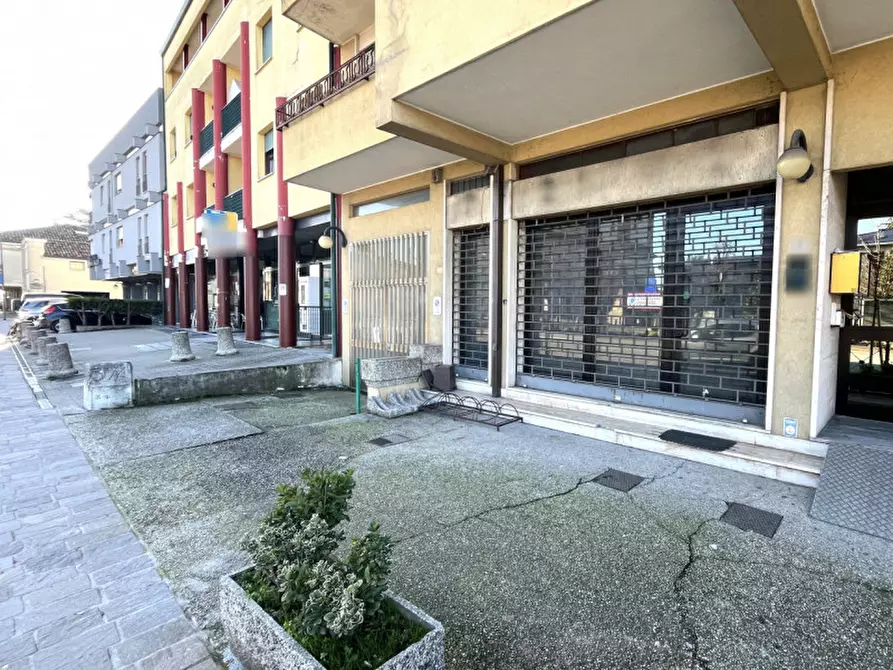 Immagine 14 di Negozio in affitto  in VIA IV NOVEMBRE a Mestrino