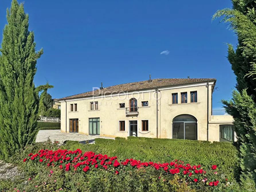 Immagine 2 di Villa in vendita  in Via Palladio a Asolo
