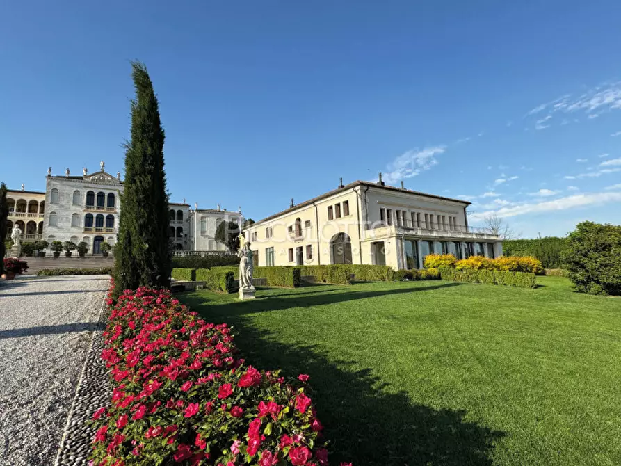 Immagine 4 di Villa in vendita  in Via Palladio a Asolo