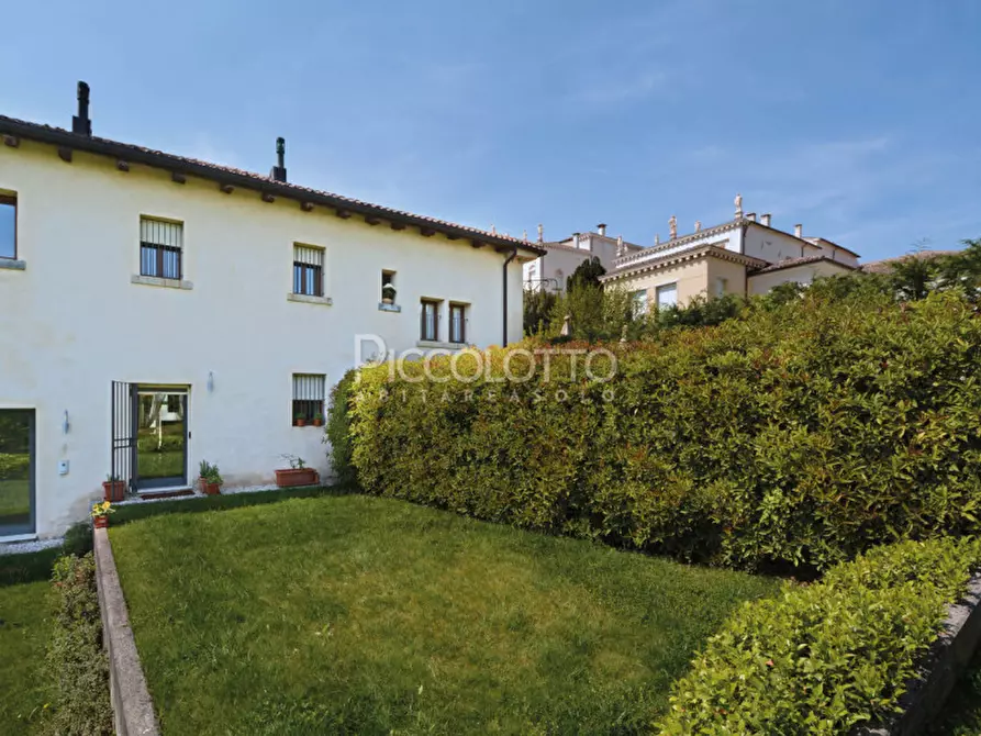 Immagine 12 di Villa in vendita  in Via Palladio a Asolo
