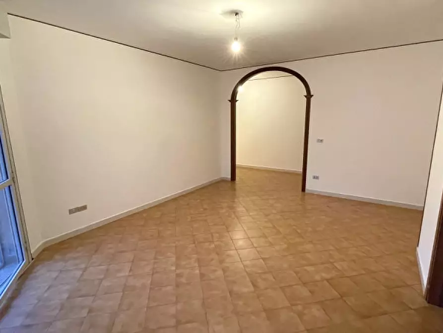 Immagine 1 di Appartamento in vendita  in Via Giovanni Da Verrazzano a Chioggia