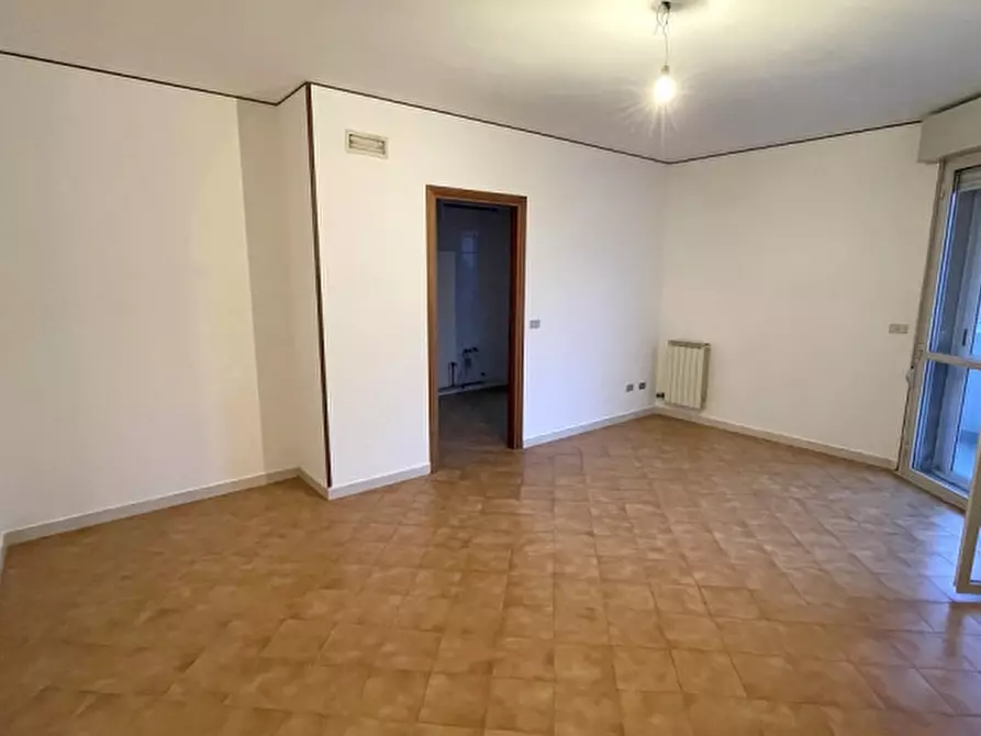 Immagine 3 di Appartamento in vendita  in Via Giovanni Da Verrazzano a Chioggia