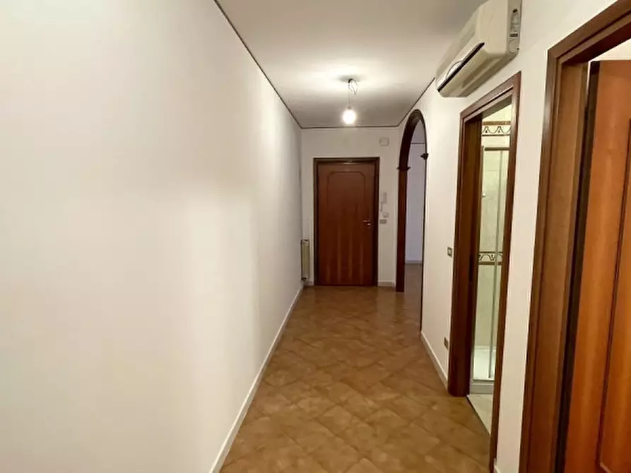 Immagine 4 di Appartamento in vendita  in Via Giovanni Da Verrazzano a Chioggia