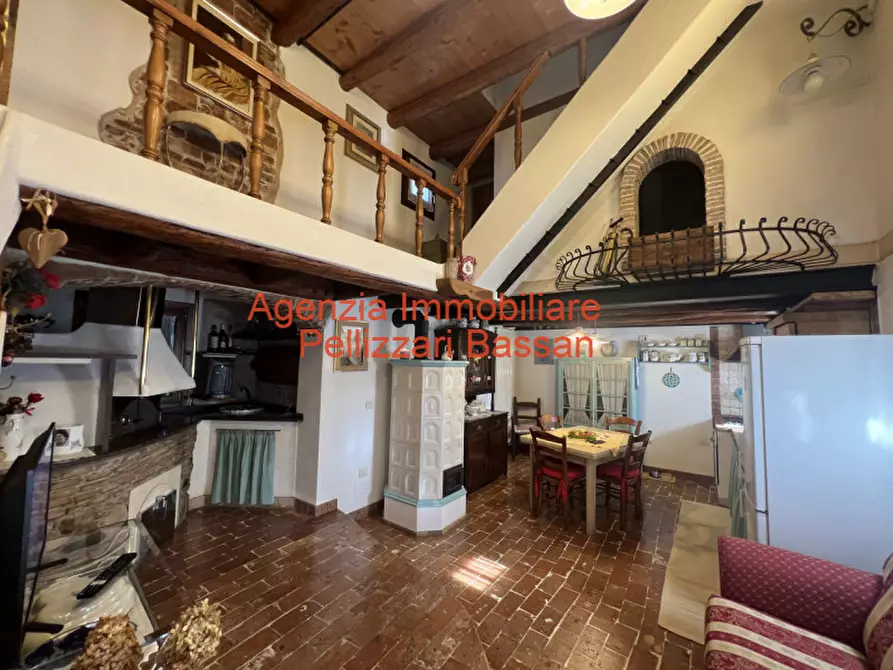 Immagine 1 di Casa indipendente in vendita  in VIA SCHIAVONESCA 38 a Nervesa Della Battaglia