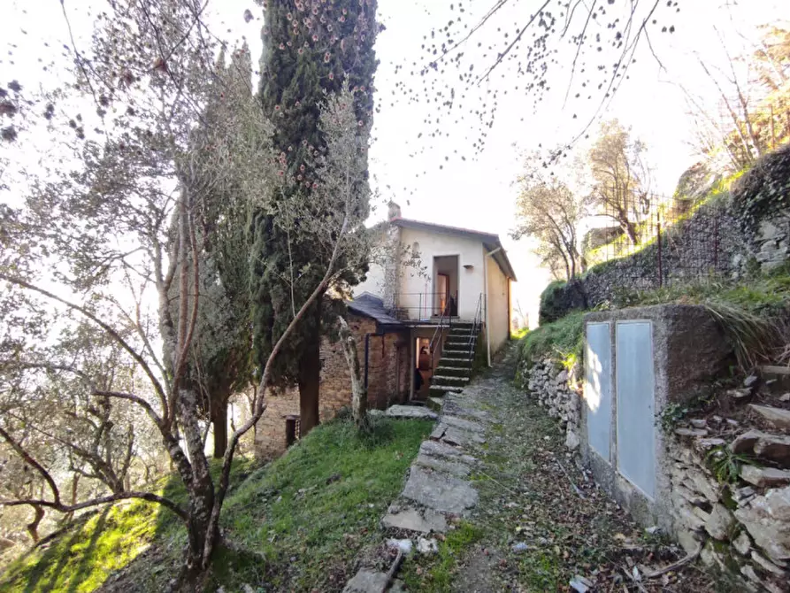 Immagine 1 di Casa bifamiliare in vendita  in montepegli a Rapallo