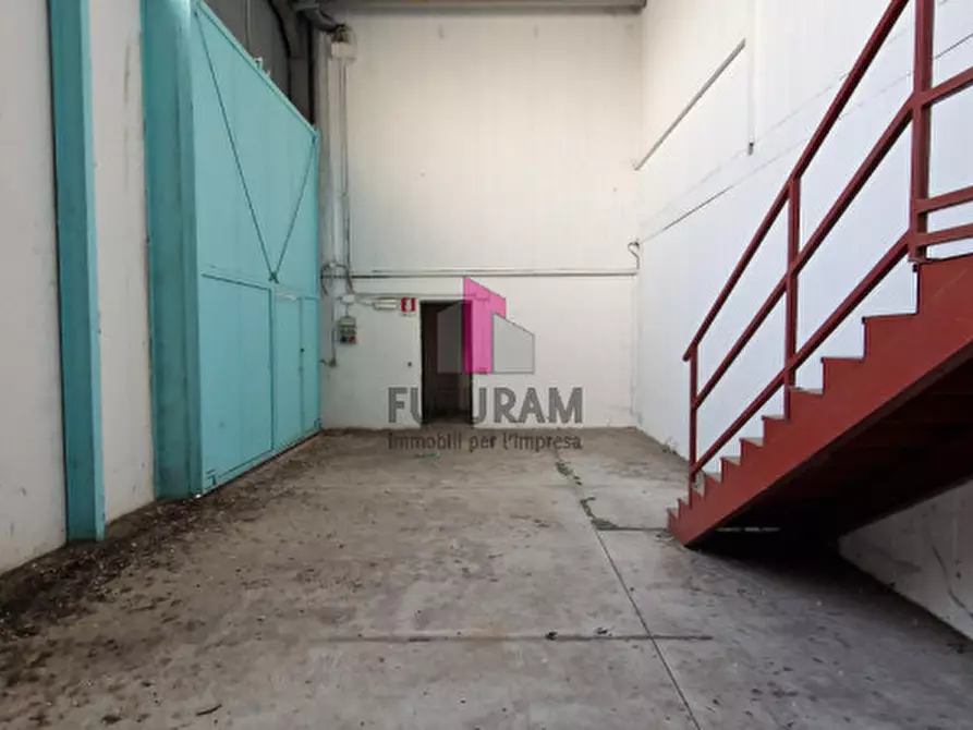 Immagine 3 di Ufficio in affitto  in VIA ROMA a Montecchio Maggiore