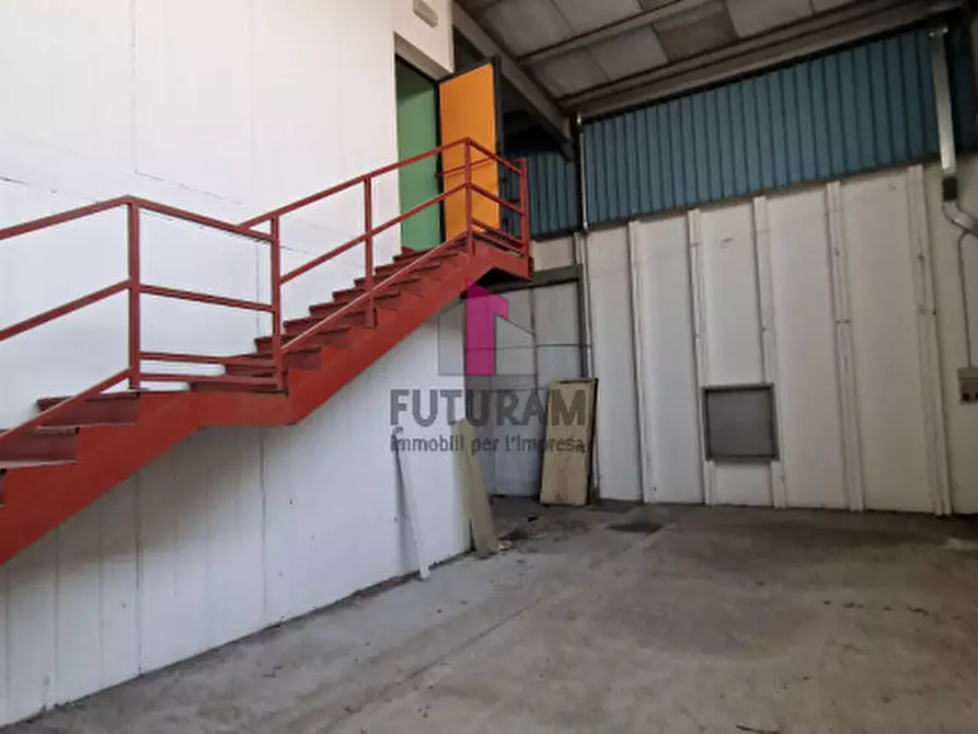 Immagine 4 di Ufficio in affitto  in VIA ROMA a Montecchio Maggiore