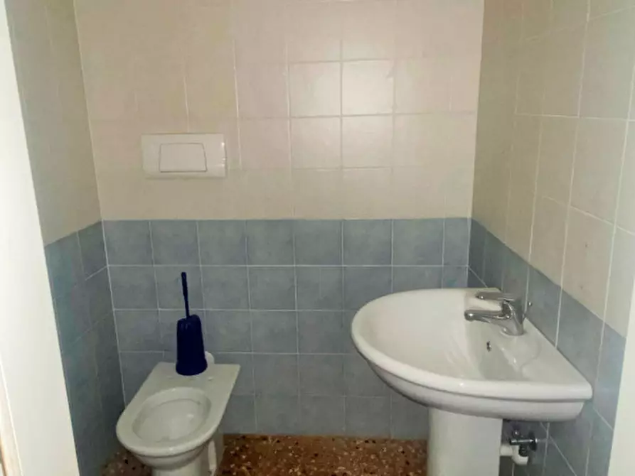 Immagine 12 di Ufficio in affitto  in via Borgo Treviso 1 a Castelfranco Veneto