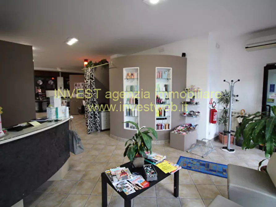 Immagine 3 di Negozio in vendita  a Rosolina