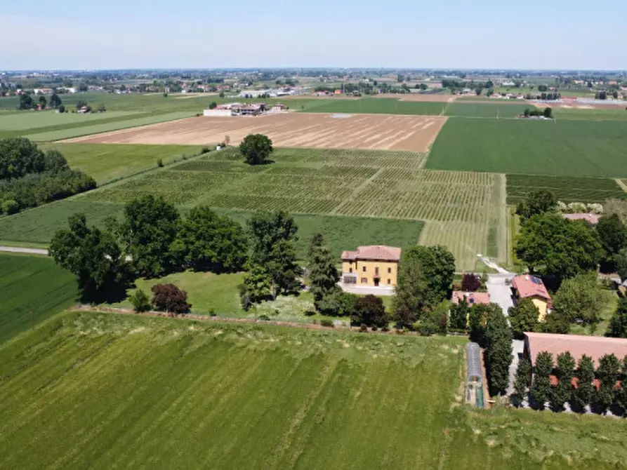 Immagine 1 di Villa in vendita  in via frabazza 7 a Bologna