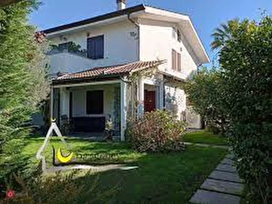 Immagine 1 di Villa in vendita  in Via Gozzi 12 a Vicenza