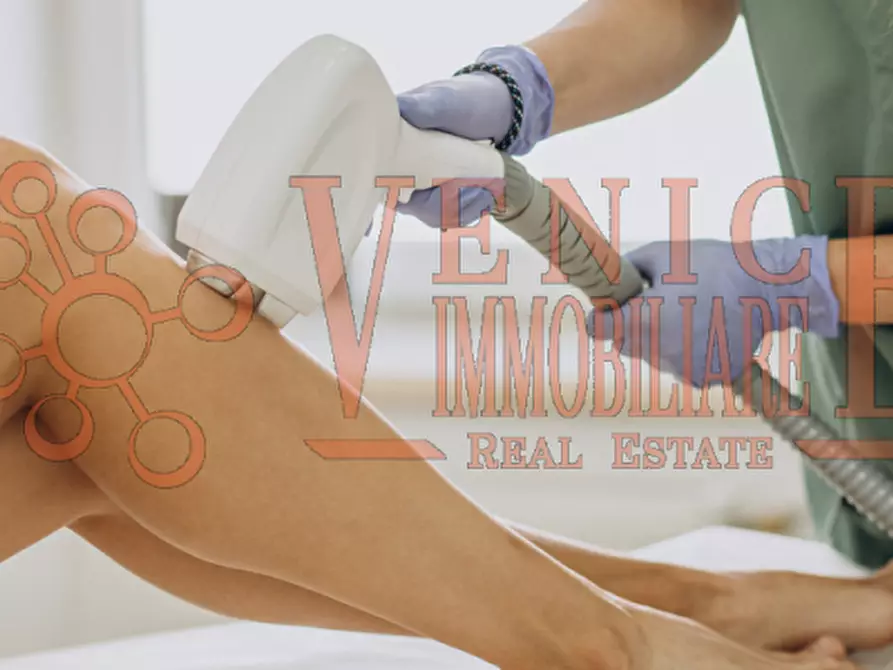 Immagine 2 di Attività commerciale in vendita  a Mira