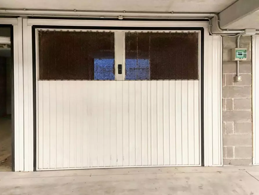 Immagine 4 di Posto auto in vendita  in Piazza Goffredo Mameli, N. snc a Imperia