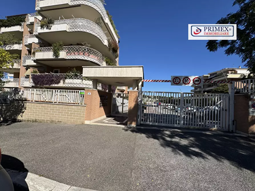 Immagine 1 di Appartamento in vendita  in Largo giuseppe guastalla a Roma