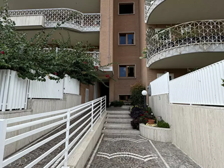 Immagine 8 di Appartamento in vendita  in Largo giuseppe guastalla a Roma