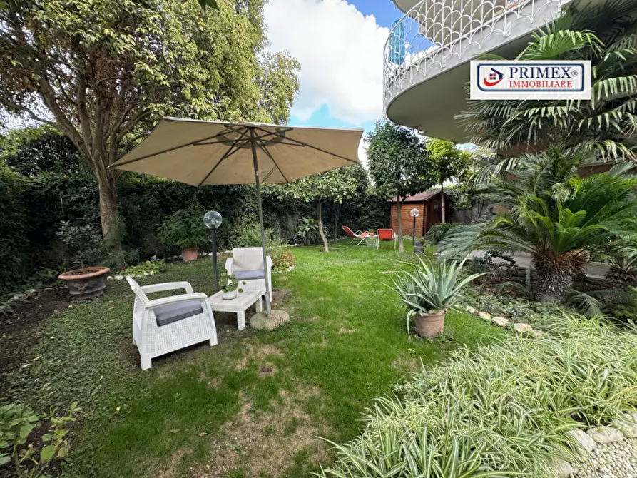 Immagine 12 di Appartamento in vendita  in Largo giuseppe guastalla a Roma