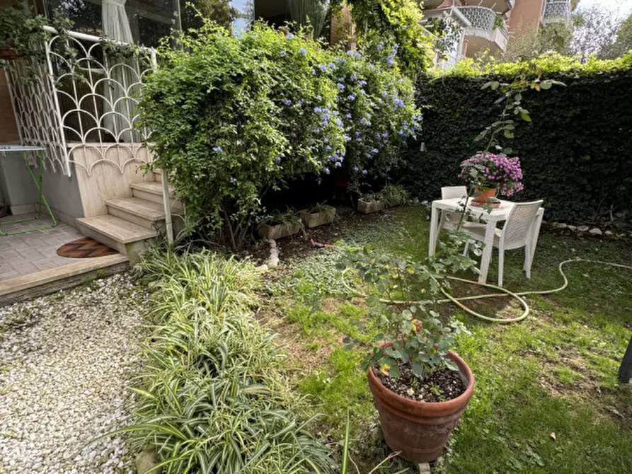 Immagine 17 di Appartamento in vendita  in Largo giuseppe guastalla a Roma