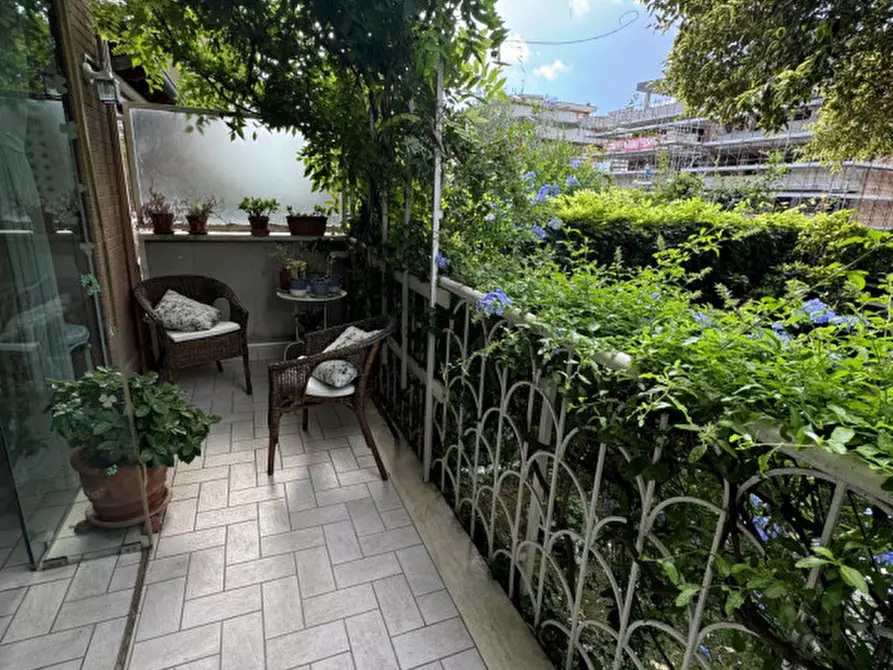 Immagine 21 di Appartamento in vendita  in Largo giuseppe guastalla a Roma