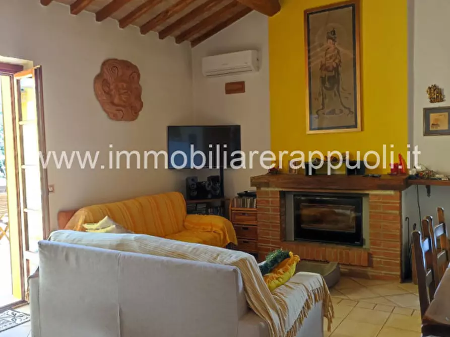 Immagine 15 di Casa indipendente in vendita  a Sinalunga