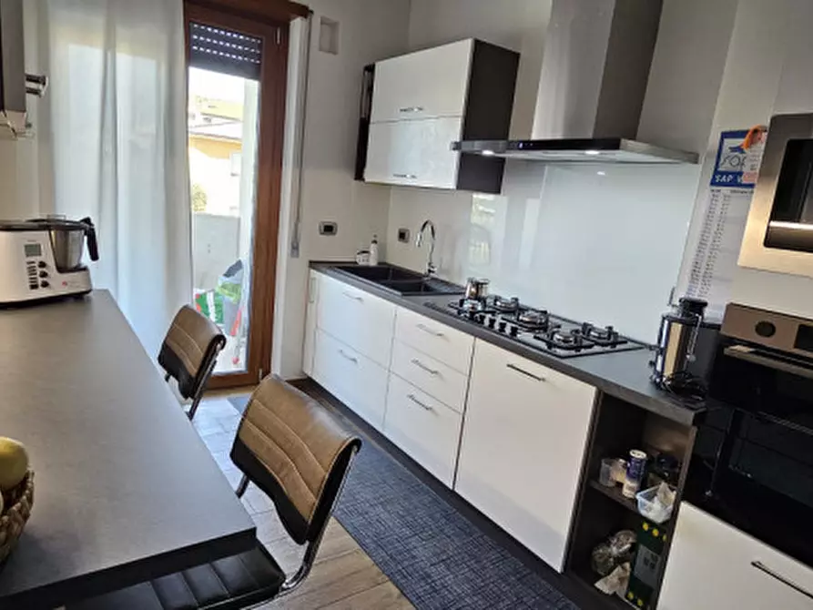 Immagine 7 di Appartamento in vendita  in Via Molinara a Bussolengo